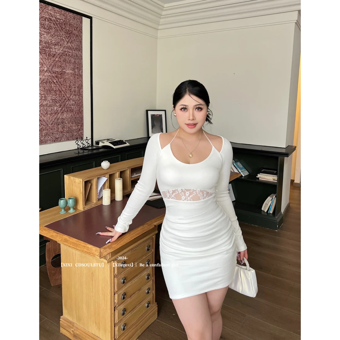CD.soul【撩人辣妹】大码挂脖拼接蕾丝女秋装包臀打底长袖连衣裙