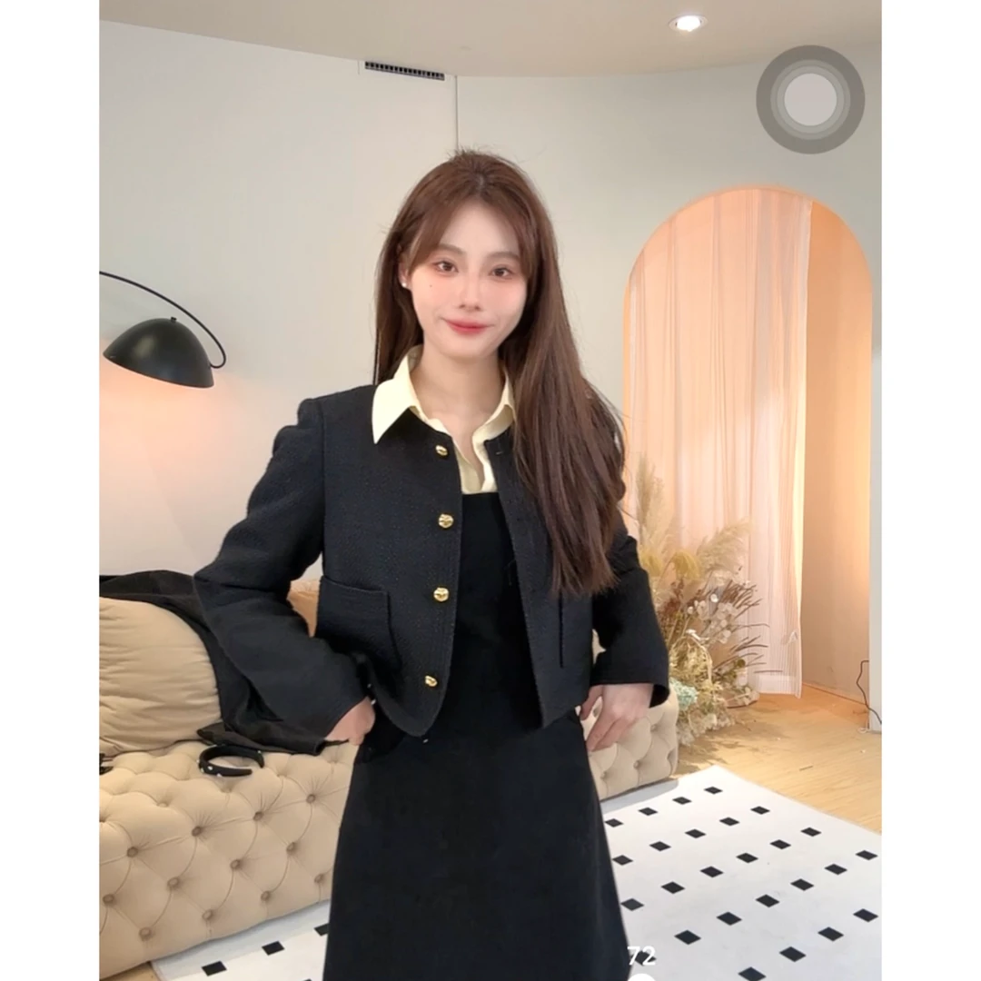 鱼七七【温柔小香风】纯色气质圆领短外套女韩版单排扣气质上衣冬季