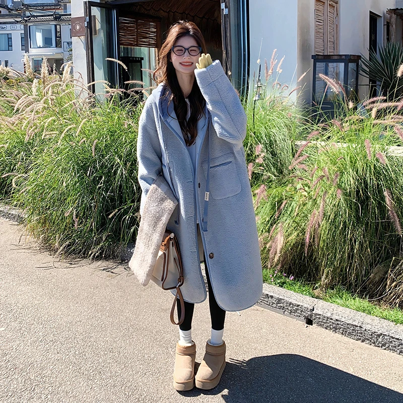 蓝色连帽羊羔毛皮毛一体外套女冬2024新款中长款过膝韩系慵懒棉服