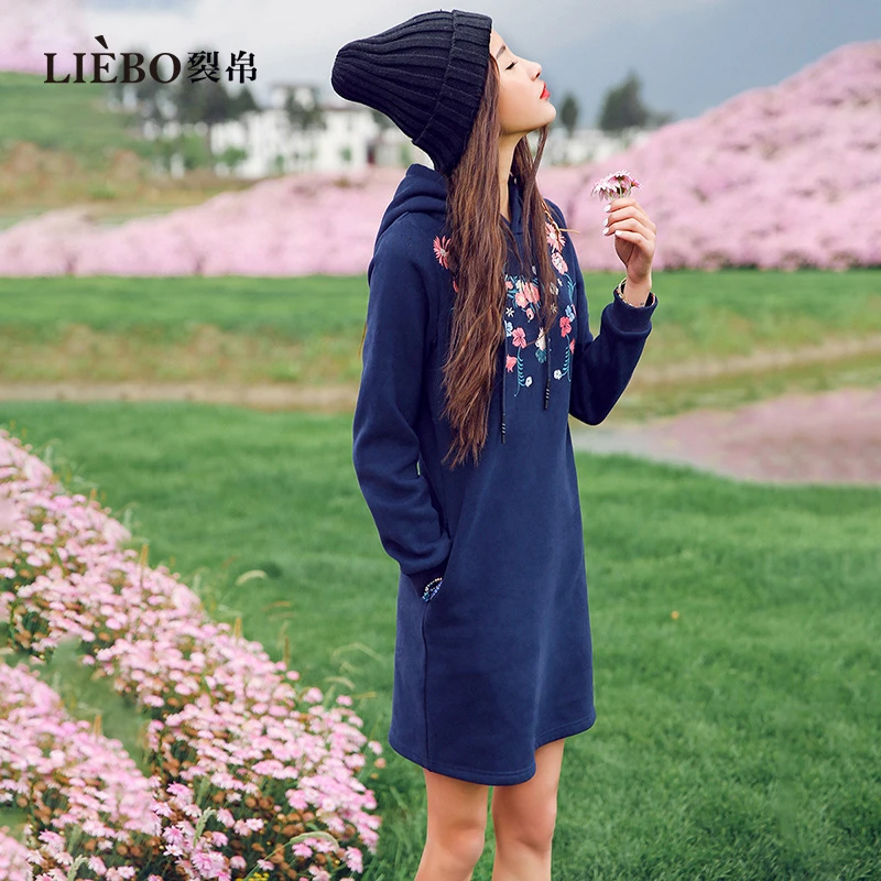 裂帛 复古刺绣连帽女装连衣裙设计感小个子休闲卫衣裙子51AN0059