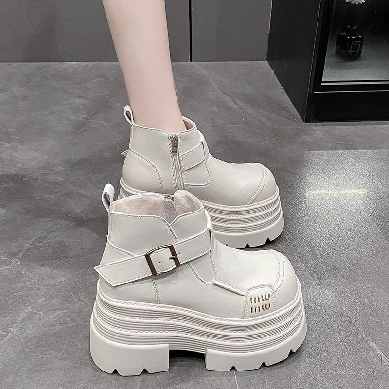 网红爆款松糕厚底加绒马丁靴女2025秋冬新款英伦风小个子增高短靴