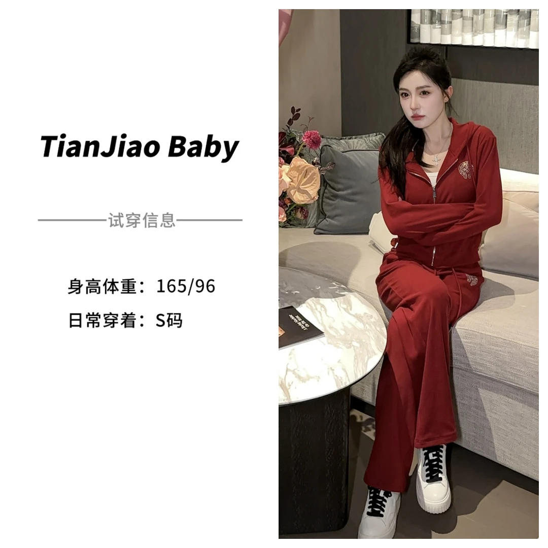 田娇baby  秋季新款 酒红色烫钻运动套装 安克拉红双面绒修身套装