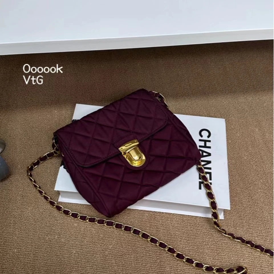 95新 Prada/普拉达 CS5247/菱格玫红/斜挎包
