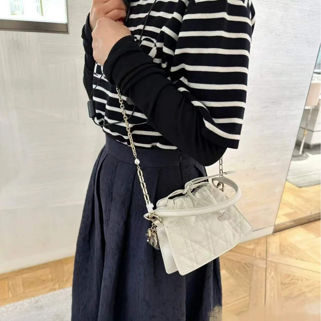 95新 DIOR/迪奥 坤球奢选迪奥福袋斜挎包23年