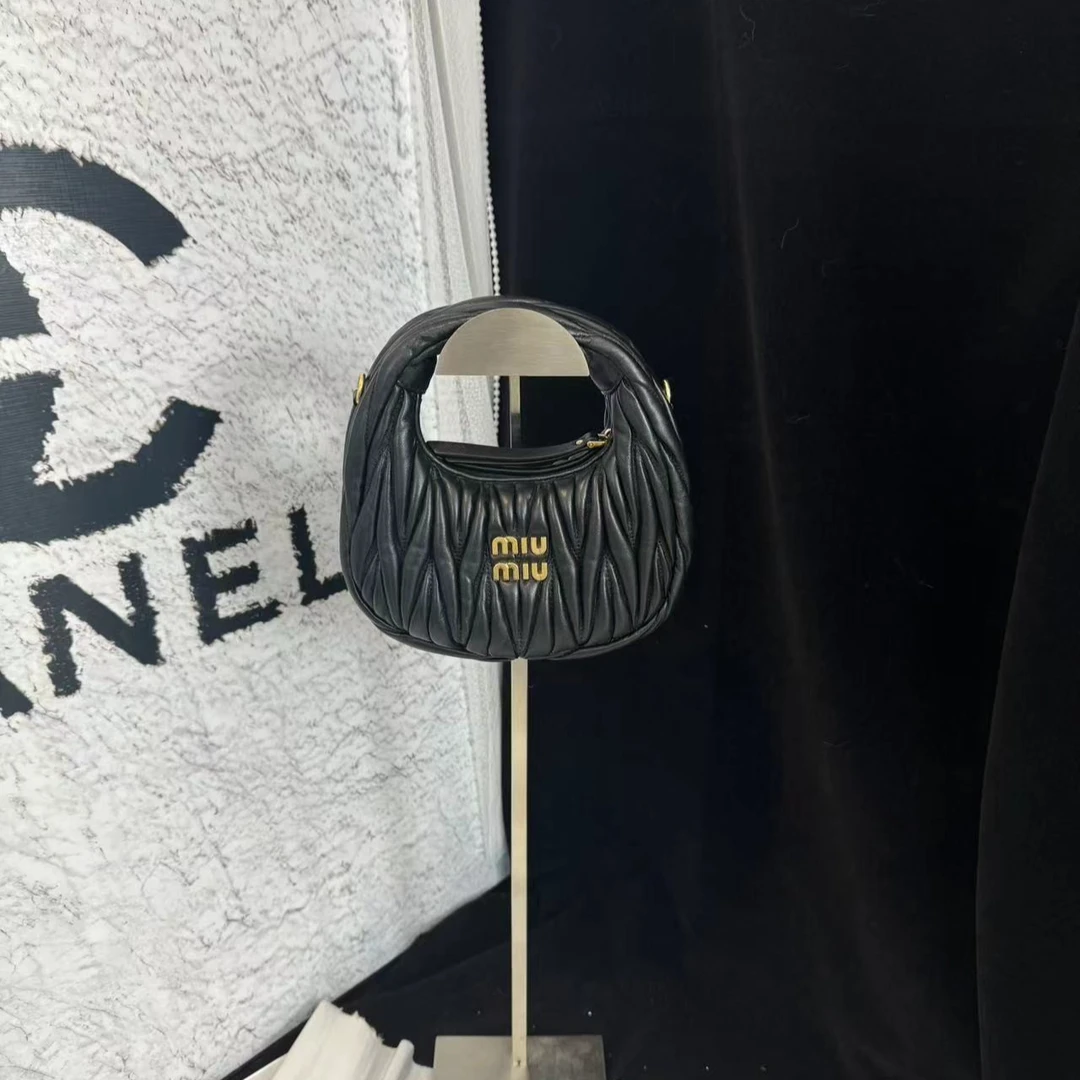 95新 MIU MIU/缪缪 坤球奢选 缪缪mini hobo手提包
