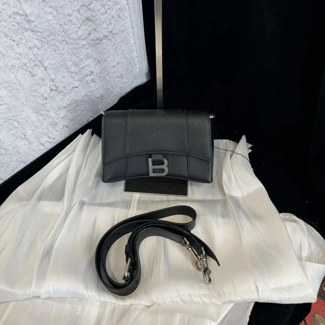 95新 Balenciaga/巴黎世家 坤球奢选 巴黎世家downtown斜挎包