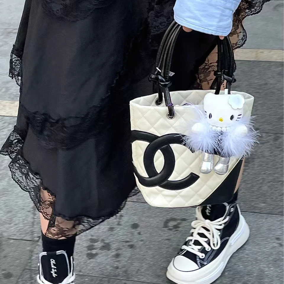 95新 Chanel/香奈儿 CS4936/黑白色康鹏mini水桶/手拎包