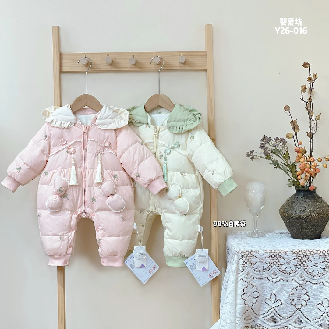 2024新款婴幼冬季加厚连帽新中式儿童90%白鸭绒羽绒连体服Y26-016