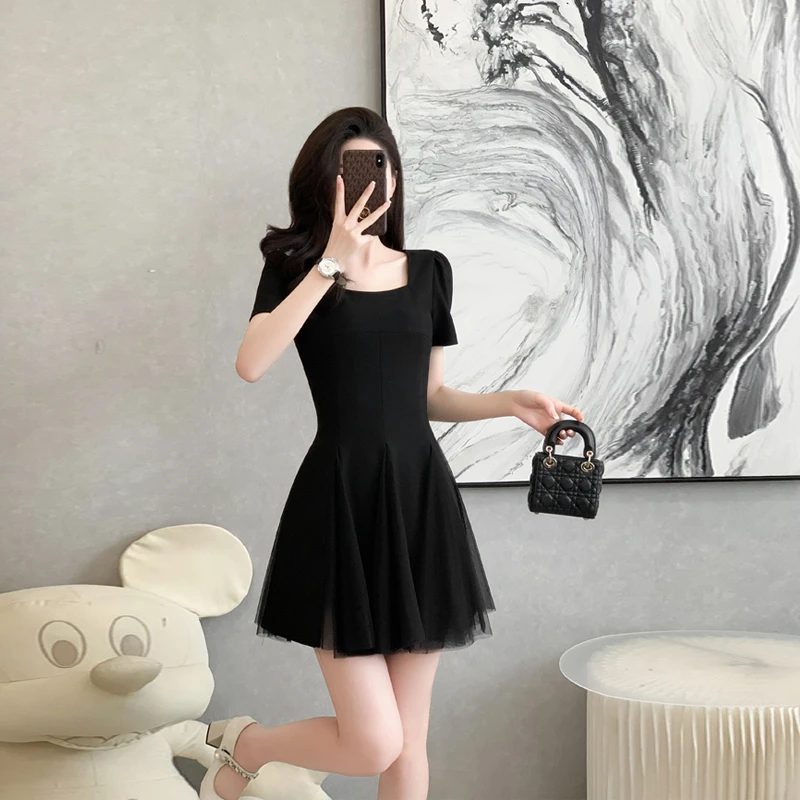 法式修身显瘦黑色连衣裙女夏季高端网纱短款a字裙子赫本风小黑裙
