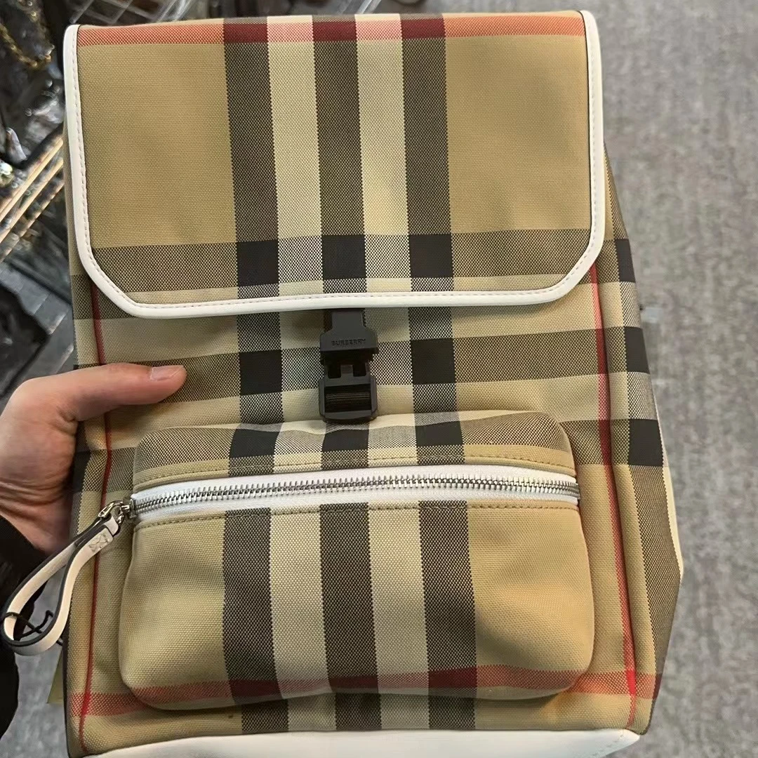 全新未使用  【桔夕李漂亮】B12 BURBERRY 双肩包格纹拼色