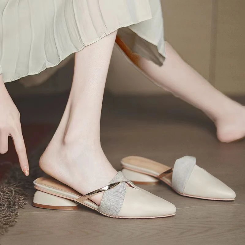 韩版包头半拖鞋女外穿2025春夏新款百搭尖头低粗跟一脚蹬懒人凉鞋