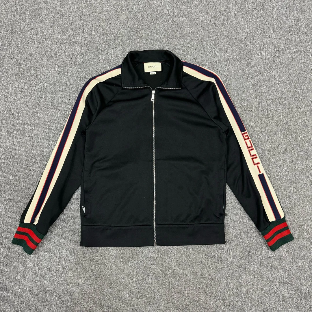 Gucci古驰 侧边logo校服 S码99新 9107246
