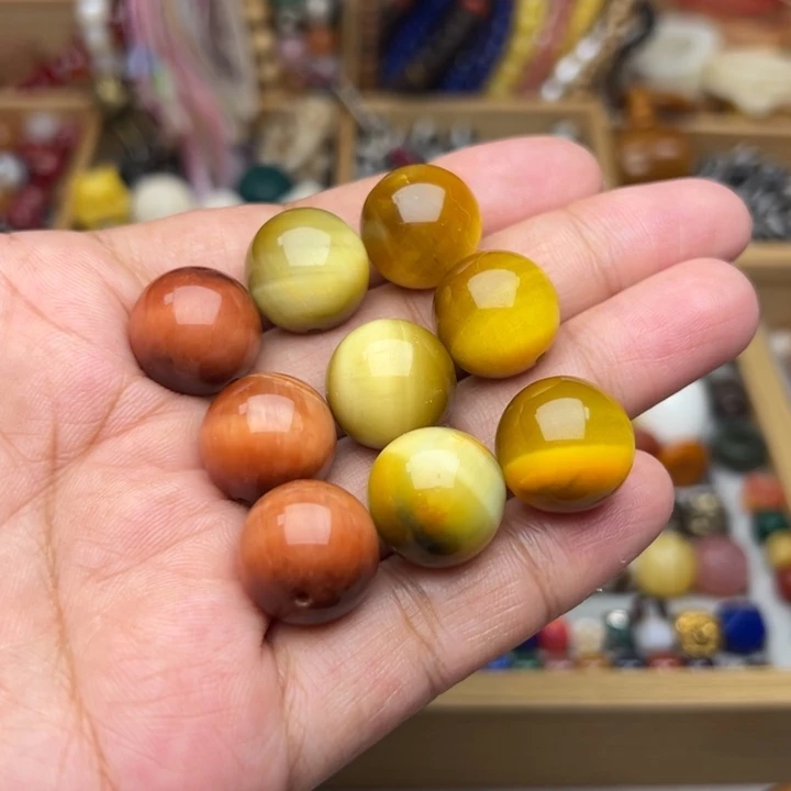 木变石(虎睛石)16mm圆珠未镶嵌多样性发其中一颗