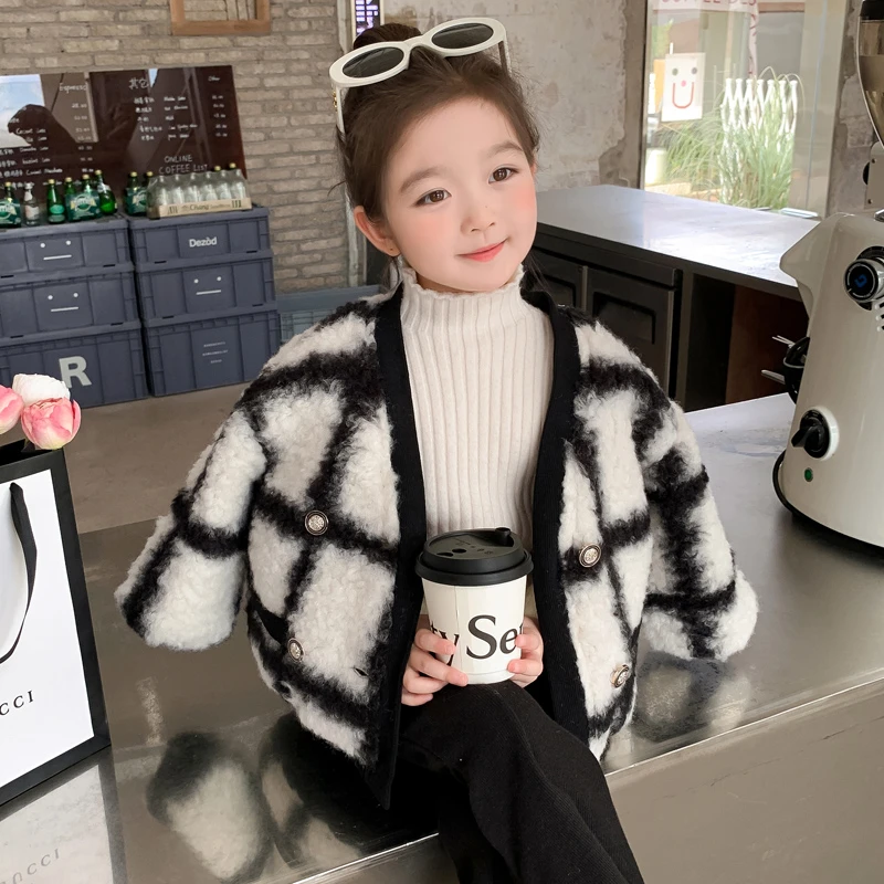 女童秋冬装外套2023新款宝宝洋气小香风大格子棉服儿童加厚毛毛衣