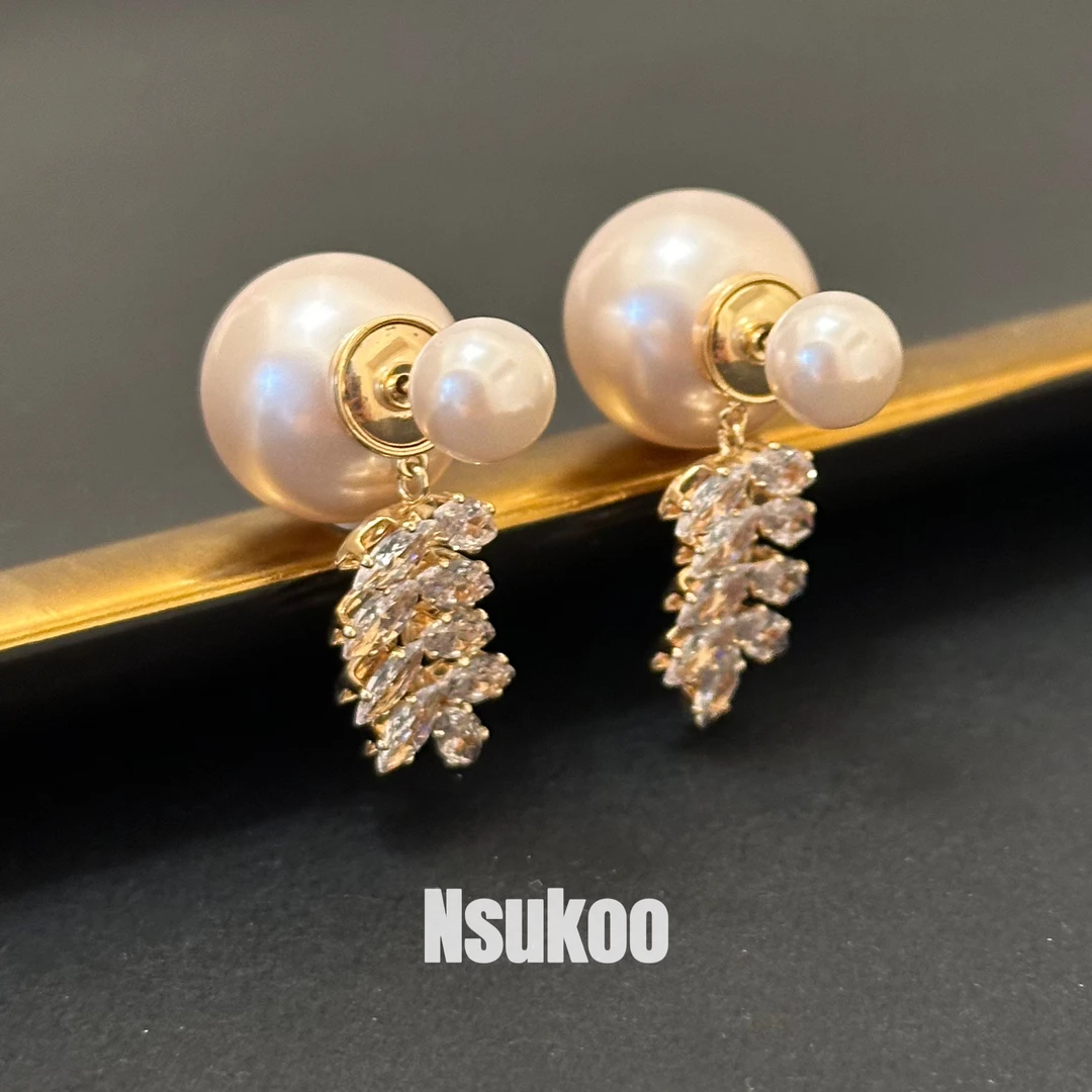 铜合金仿珍珠耳饰 E0193轻奢金色简约设计师两戴精致素款