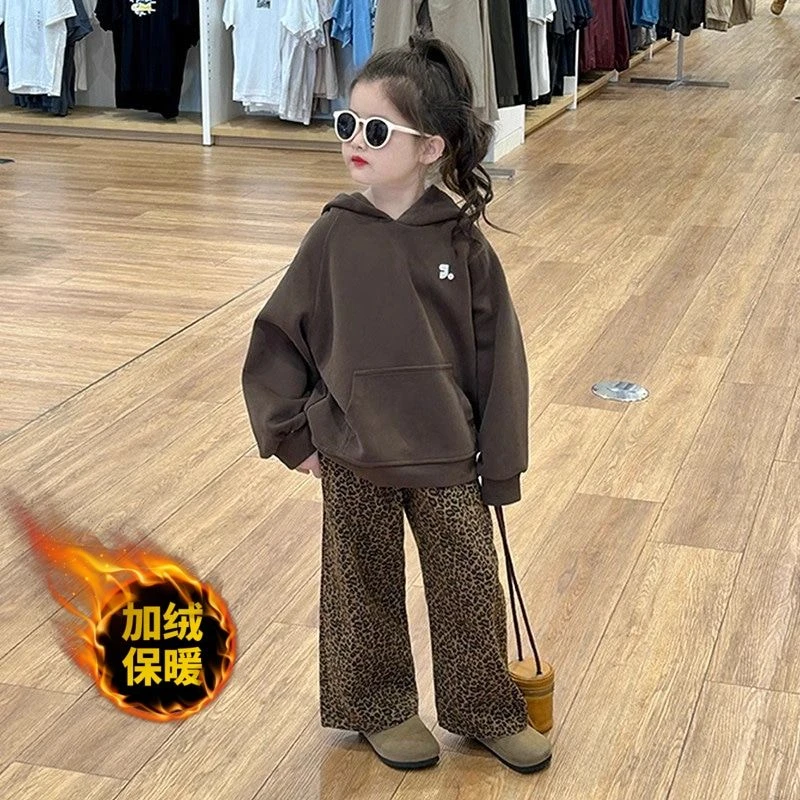 宝宝衣服秋冬款连帽卫衣豹纹裤套装加绒韩版洋气儿童帽衫直筒裤秋