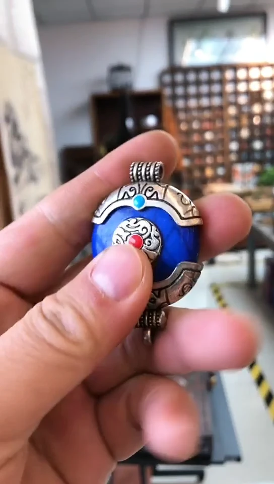 【闪购商品】瓷随机颜色把件