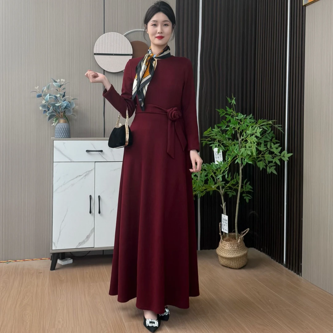 高级感酒红色圆领连衣裙女阔太太高贵秋冬新款收腰显瘦超长裙038