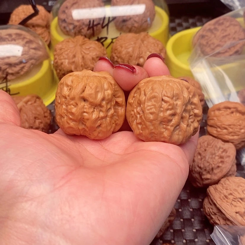 【闪购商品】桃核吊坠微****?