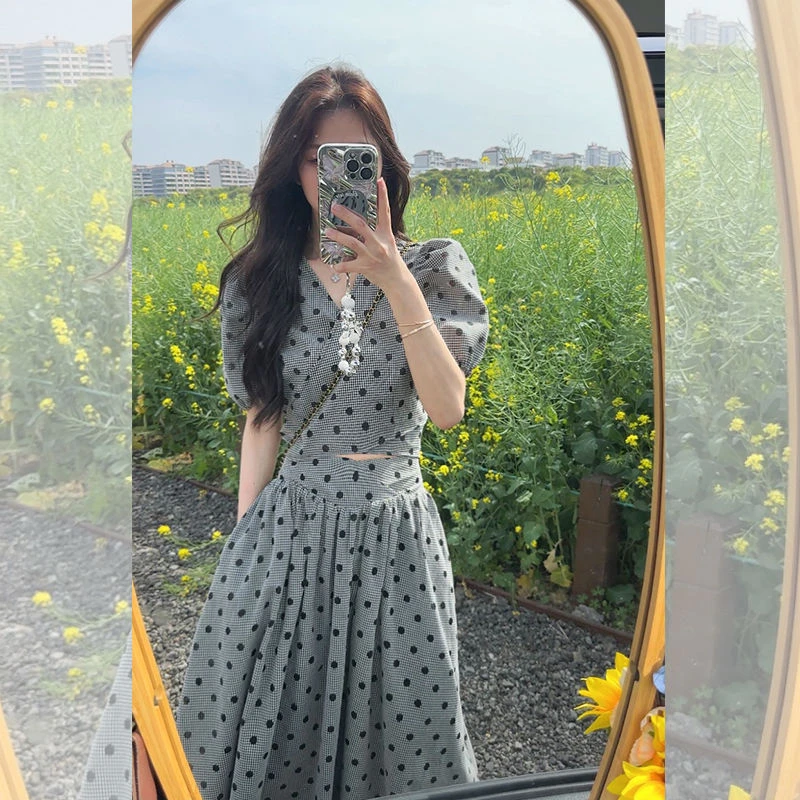 壹壹【嘉伯丽尔】波点泡泡袖小众碎花上衣半身裙质套装