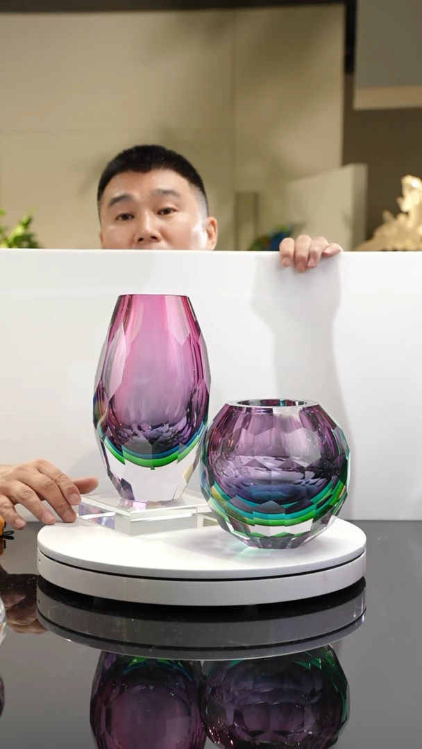 【闪购商品】琉璃手工艺品三色切面花瓶一对带底座