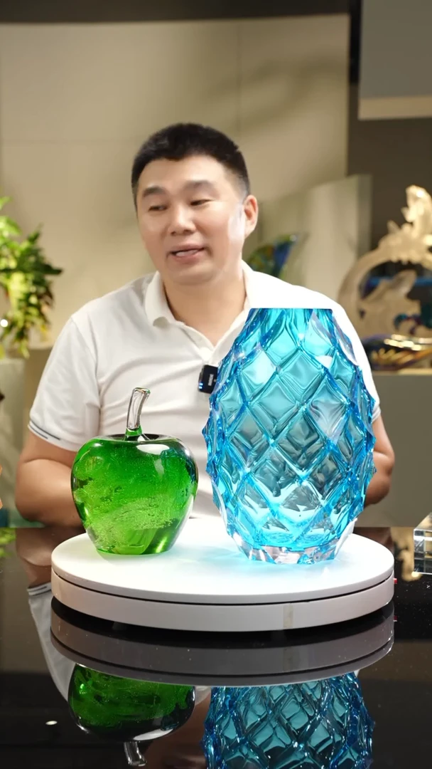 【闪购商品】琉璃手工艺品天空蓝凹切面花瓶带绿苹果