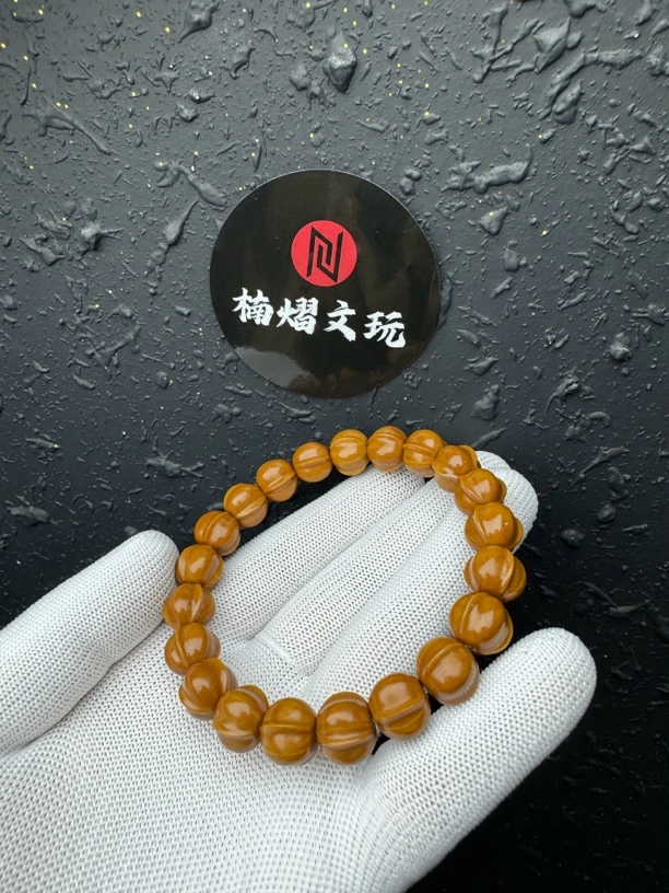『楠熠』雕刻款无露白微瑕款鲨鱼奶酪云锦大肠雕刻猴头核桃手串