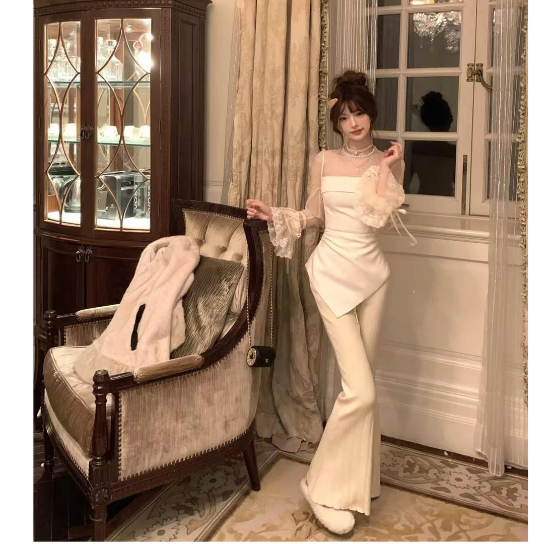 韩系甜辣穿搭2024秋冬新款气质喇叭袖蕾丝拼接上衣搭高腰休闲裤女