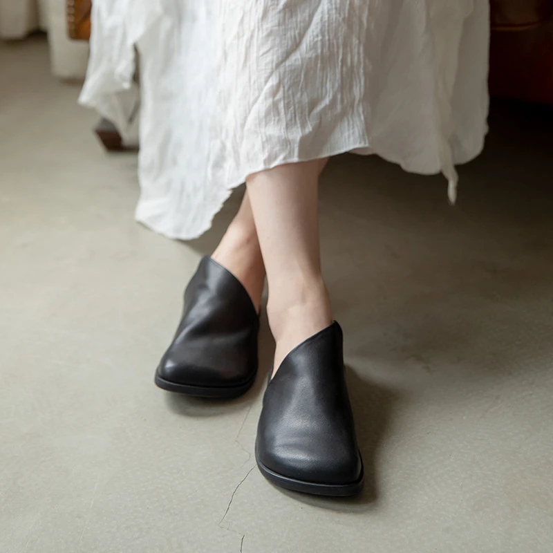 特价牛皮拖鞋方头休闲软底平跟女真皮拖鞋夏季新款皮拖百搭日常