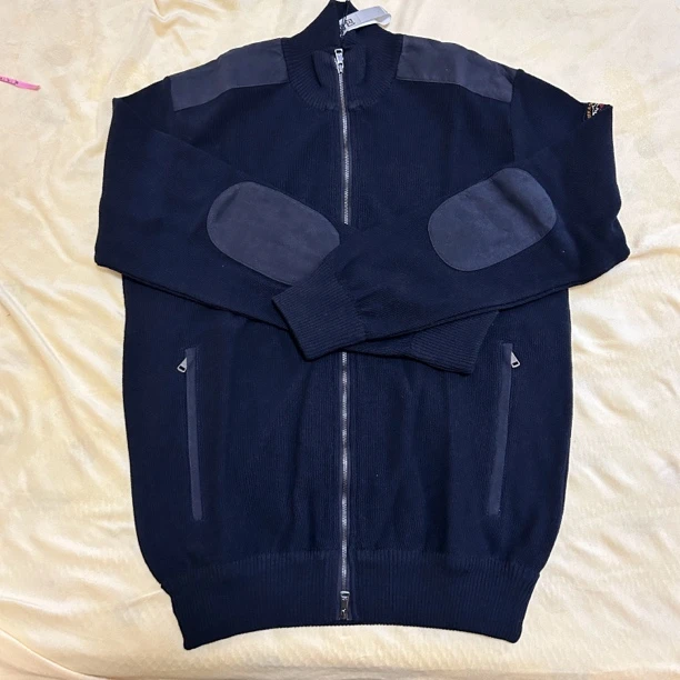 意鲨国现m码拉链毛衣胸围104 衣长44 衣长69