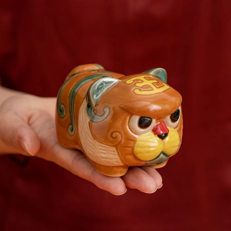 哲品 虎年陶瓷装饰摆件老虎生肖创意生日礼物本命年可爱福虎礼品
