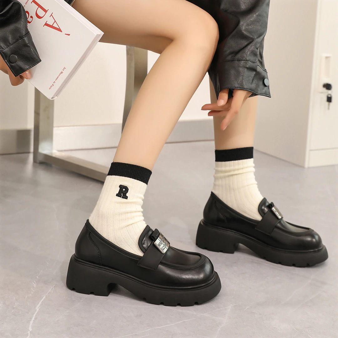 (清仓）增高单鞋女2024春季新款厚底粗跟乐福鞋休闲百搭黑色小皮鞋