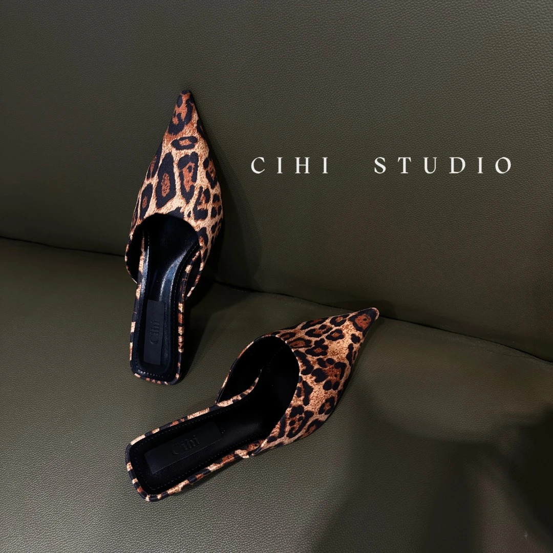 5-527-爲知定義-时尚气质高级感穆勒包头异形跟一脚蹬凉鞋