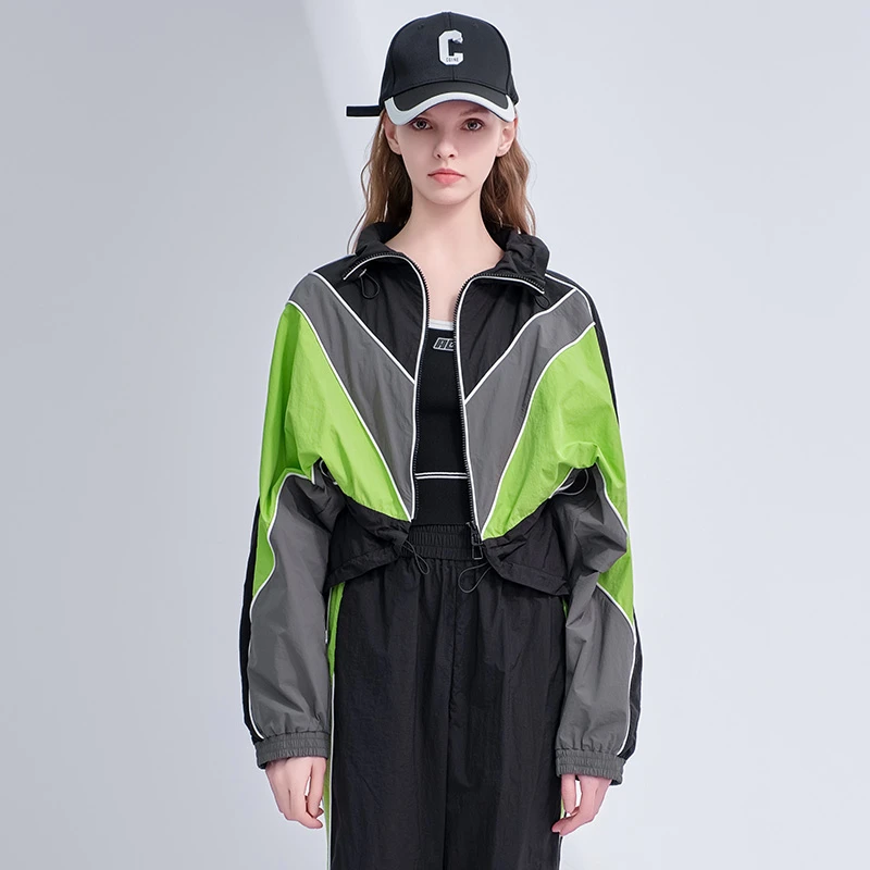 【黄蓉推荐】AIANGEL艾安琪简约长袖短款外套835037