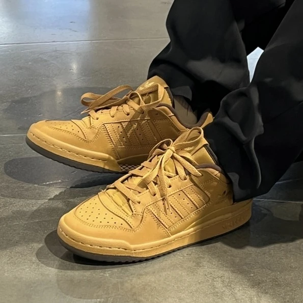 adidas/阿迪达斯 三叶草2023中性FORUM小麦色休闲舒适板鞋 ID0989
