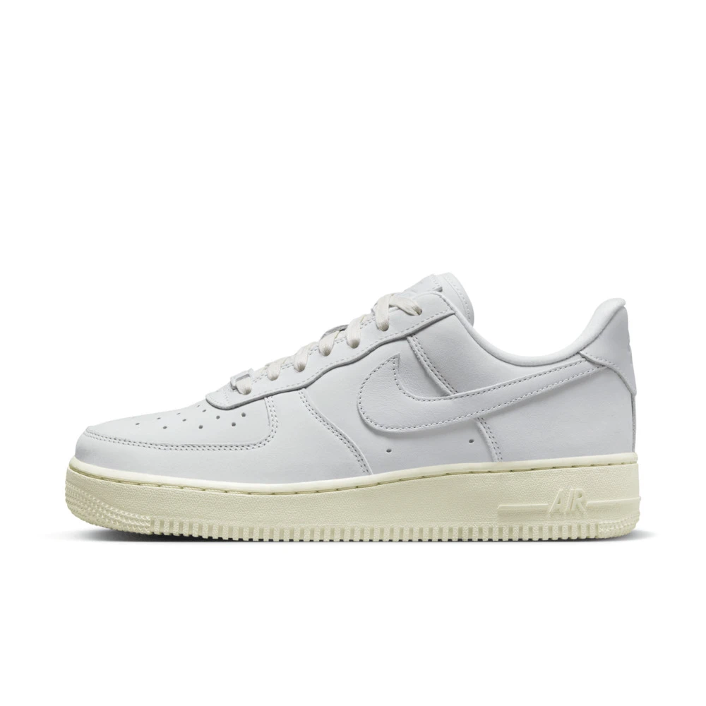 NIKE/耐克新款AIR FORCE 1 PRM板鞋/复刻鞋 DR9503-100