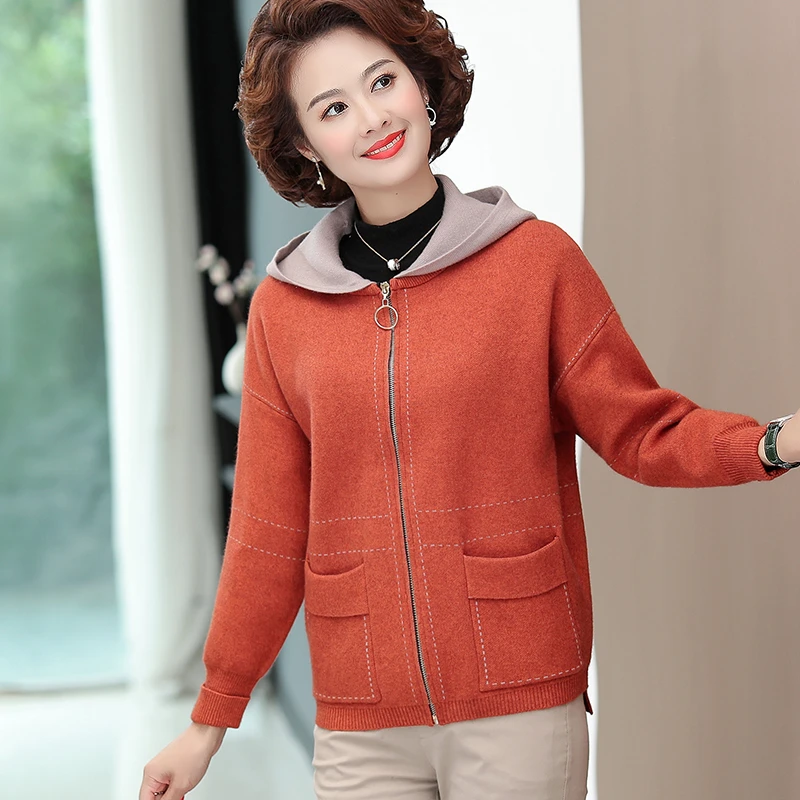 妈妈装春秋短款洋气针织连帽夹克中老年女秋冬季开衫时尚减龄外套