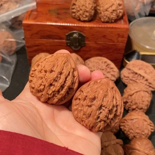 文玩核桃吊坠38尺寸粗筋虎