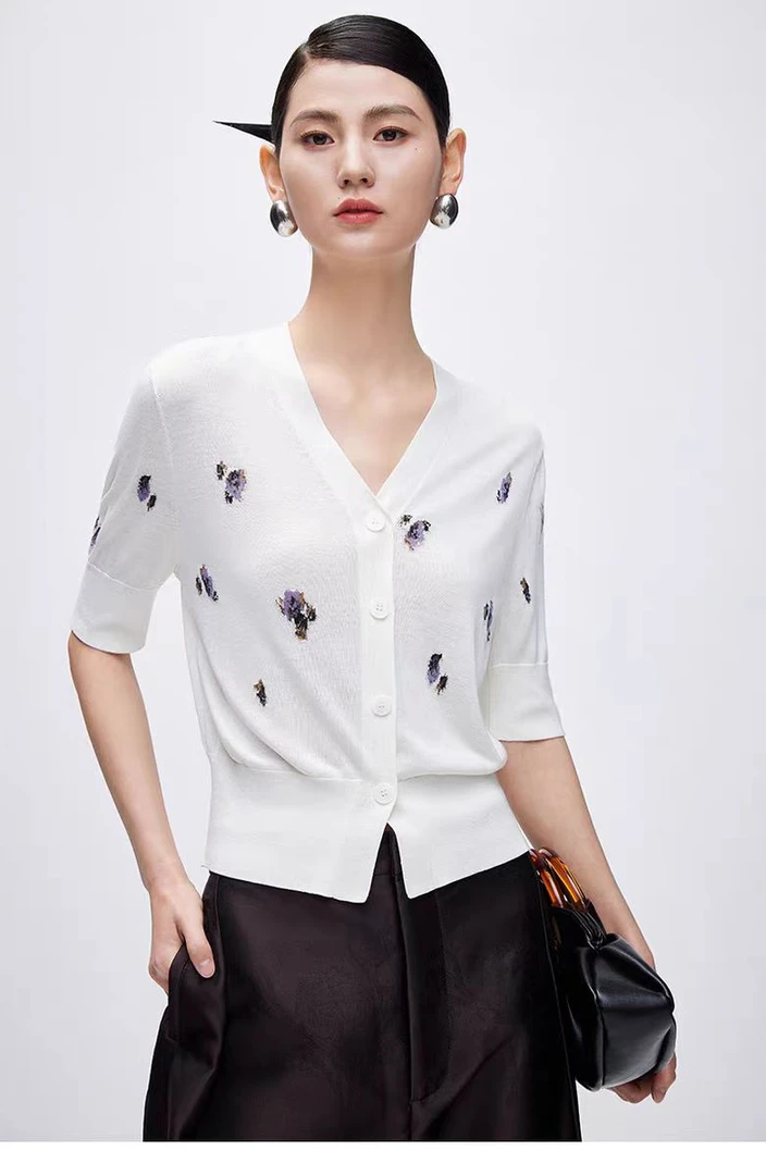 【阿美设计】天蚕丝凉感舒适针织短袖小V领夏装商场品牌24623