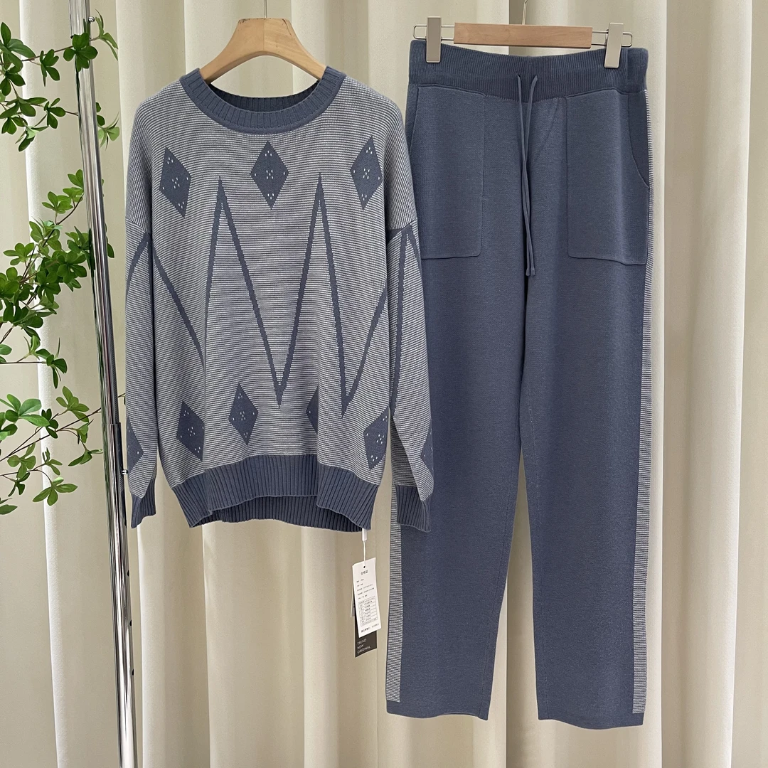 561秋冬气质提花休闲简约套装