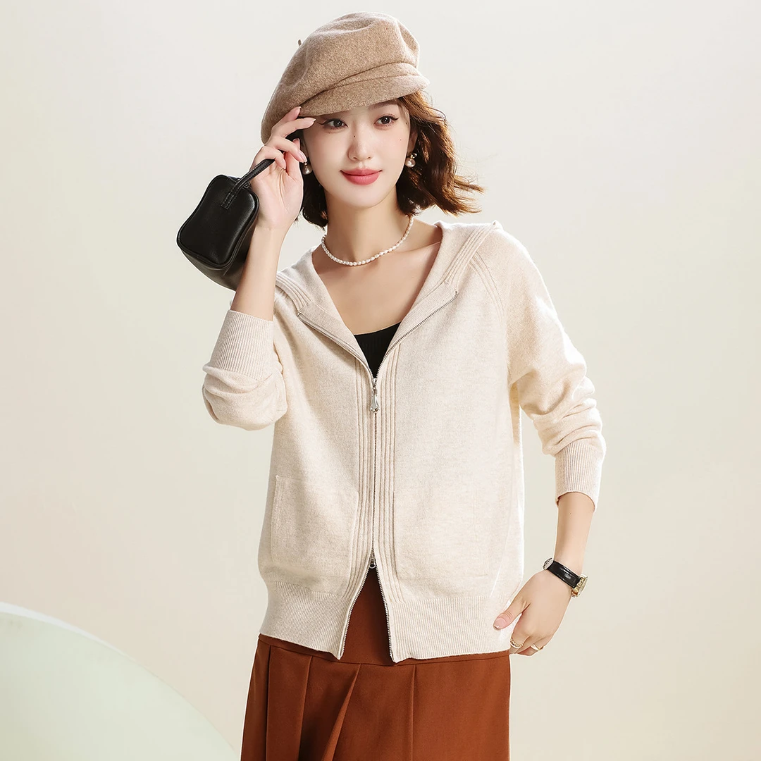 赛兔纯羊毛厚款经典休闲拉链款连帽针织开衫外套女277S243T003