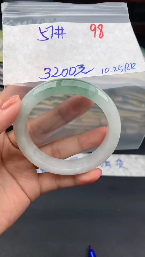 【闪购商品】定制翡翠未镶嵌98毛货需精细抛光多样性1件3200元