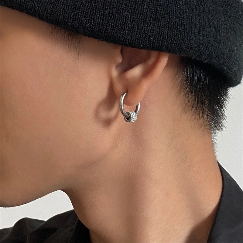 镶钻吊坠银色黑色冷淡风耳钉钛钢不掉色无耳洞耳夹嘻哈潮耳环男女