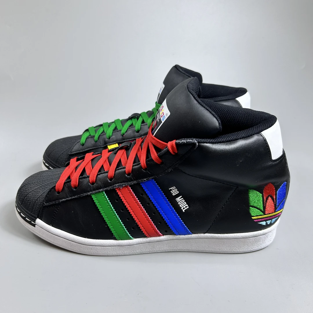 二手正品42.5码  Adidas阿迪达斯三叶草板鞋运动休闲鞋  公价950