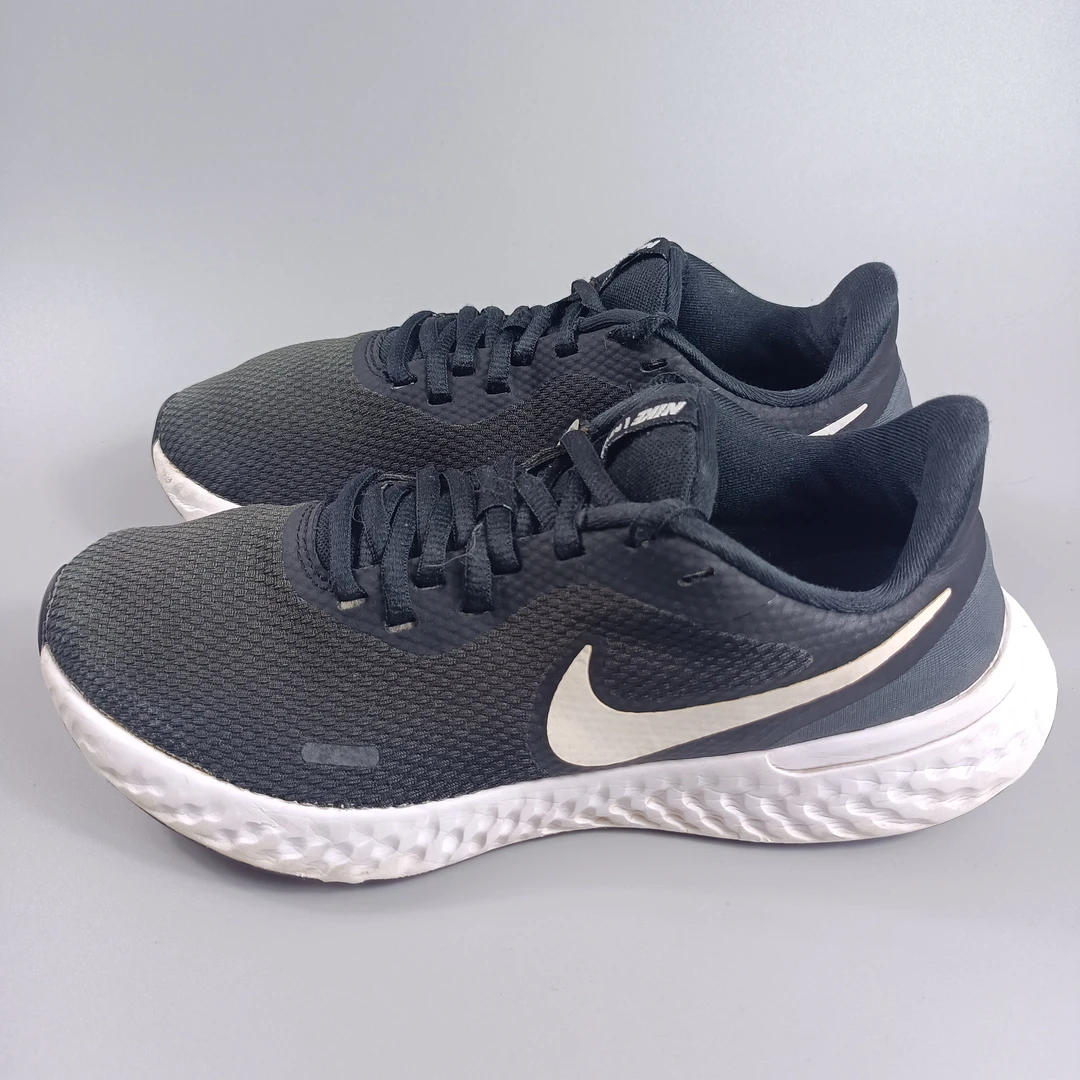 二手正品39码  NIKE耐克Revolution 5运动跑步鞋    公价876