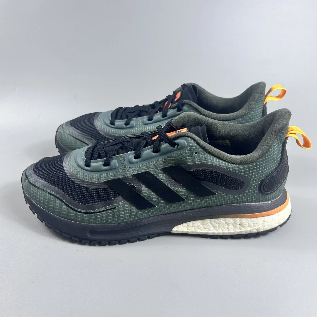 二手正品42.5码    adidas阿迪达斯SUPERNOVA跑步鞋  公价956