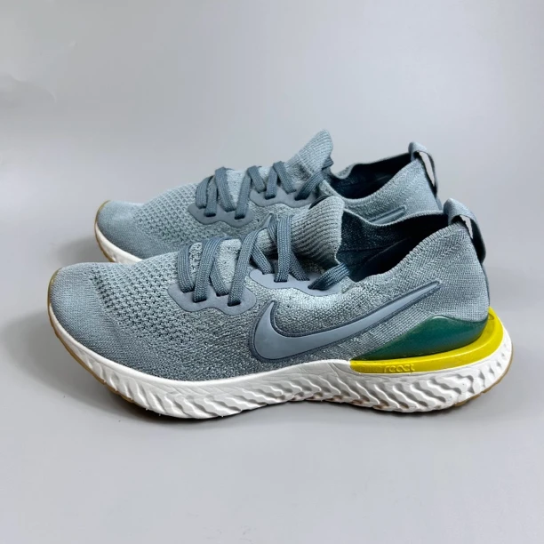 二手正品40码  耐克Epic React Flyknit 2GS跑步鞋  公价966