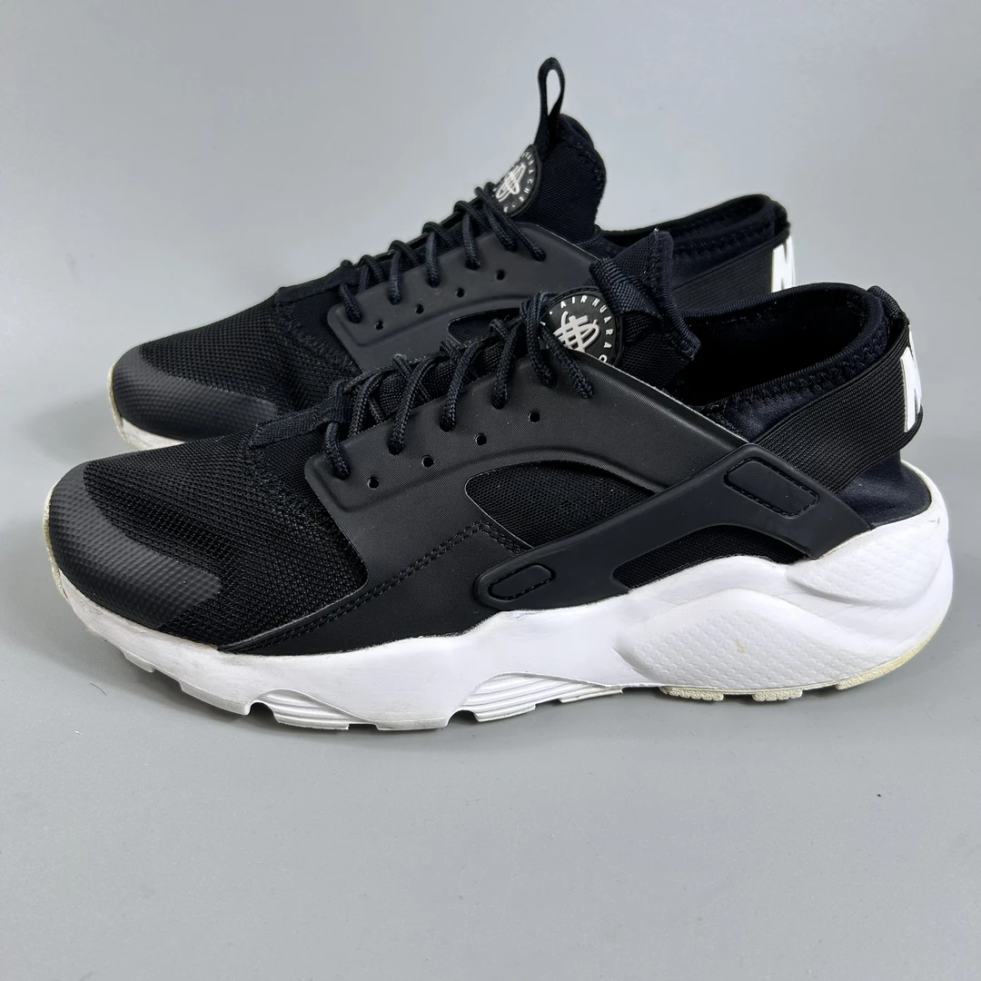 二手鞋正品41码  AIR HUARACHE 华莱士老爹鞋  公价935