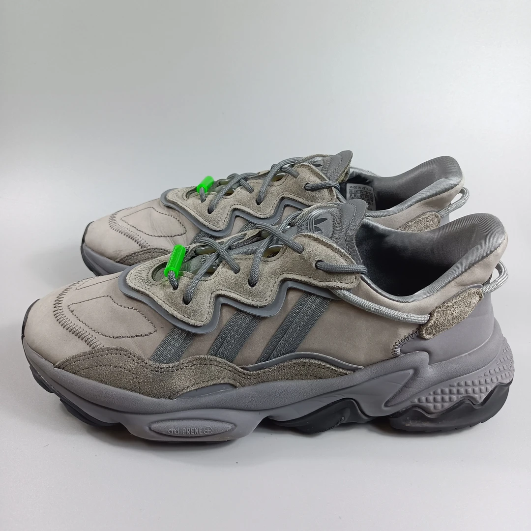 二手正品42.5码   Adidas originals Ozweego老爹鞋   公价893