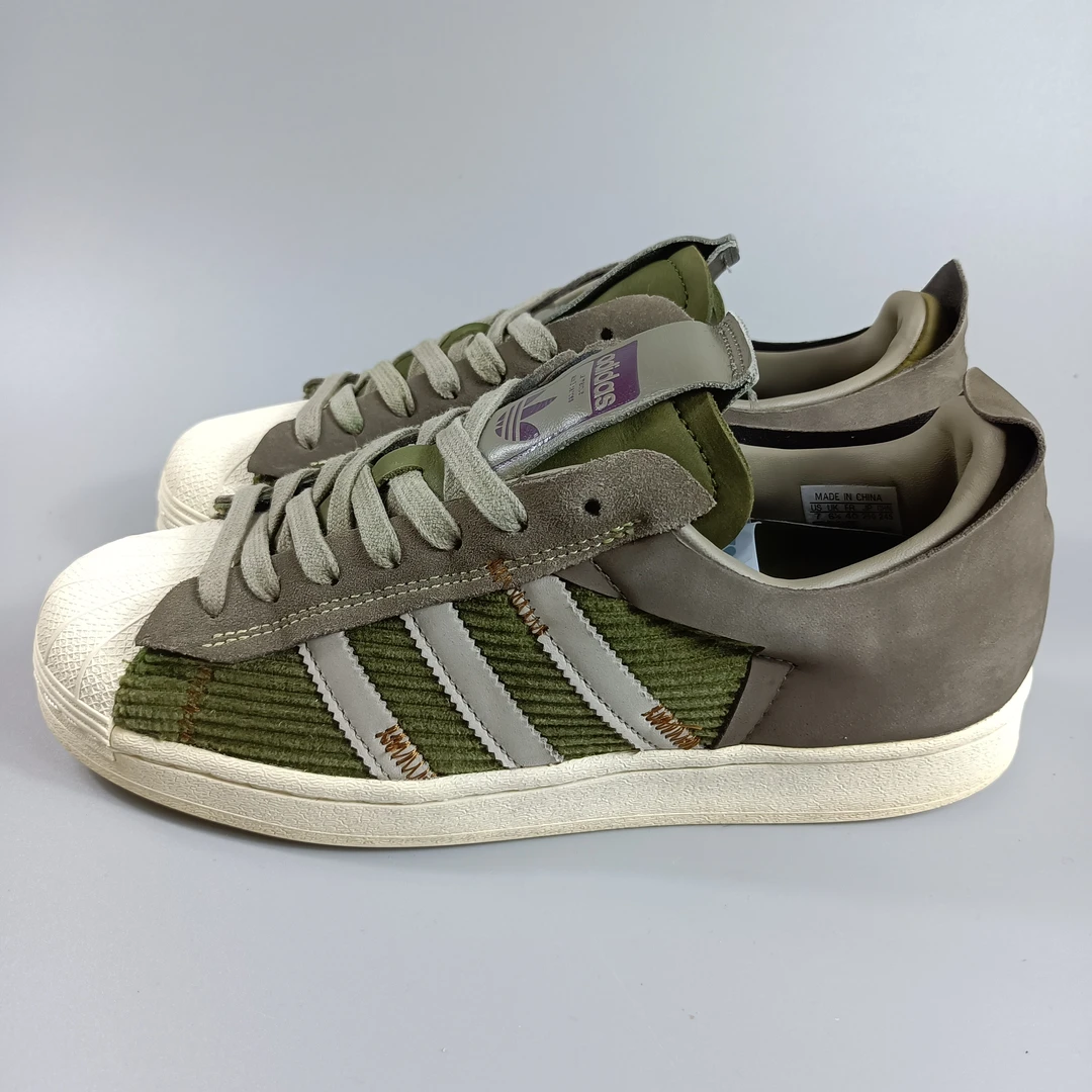 二手正品40码  Adidas 三叶草 SUPERSTAR休闲鞋板鞋    公价933